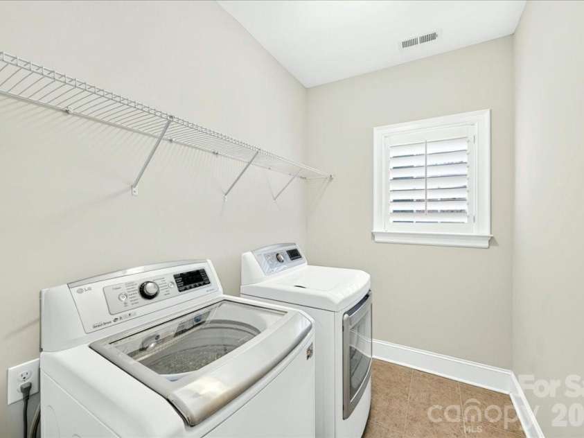 13116 May River Lane, Charlotte, NC 28278.  MLS# CAR4403294, YatesRealty ID 38951. Laundry Room