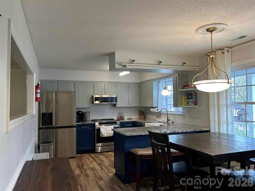 209 Pelham Lane, Fort Mill, SC 29715.  MLS# CAR4406558, YatesRealty ID 38953. 