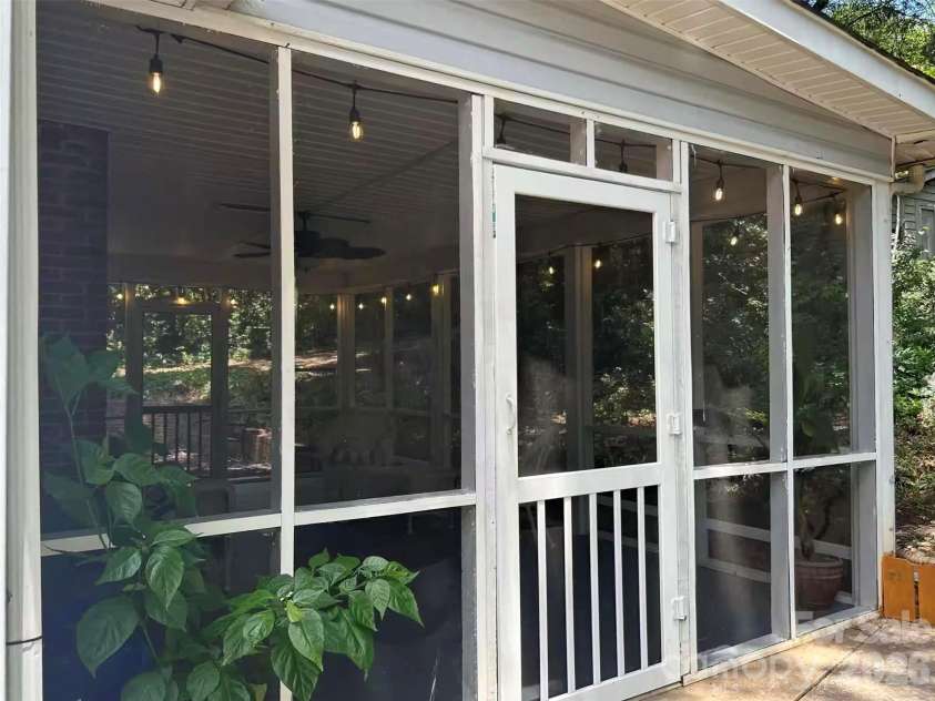 209 Pelham Lane, Fort Mill, SC 29715.  MLS# CAR4406558, YatesRealty ID 38953. 