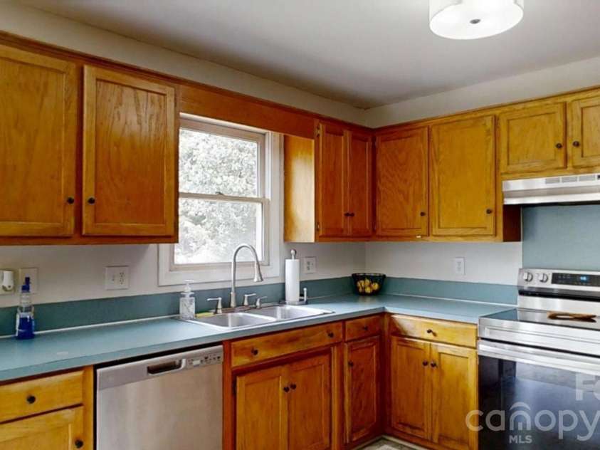 2507 Otis Dellinger Road, Lincolnton, NC 28092.  MLS# CAR4347007, YatesRealty ID 38954. 