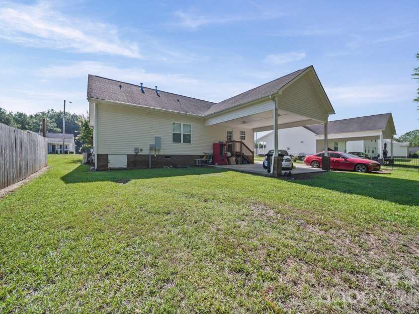 414 East Village Drive, Monroe, NC 28112.  MLS# CAR4406542, YatesRealty ID 38957. 
