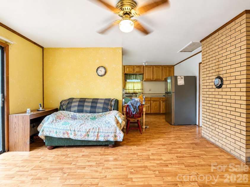128 Hilltop Drive, Gastonia, NC 28054.  MLS# CAR4405810, YatesRealty ID 38958. 