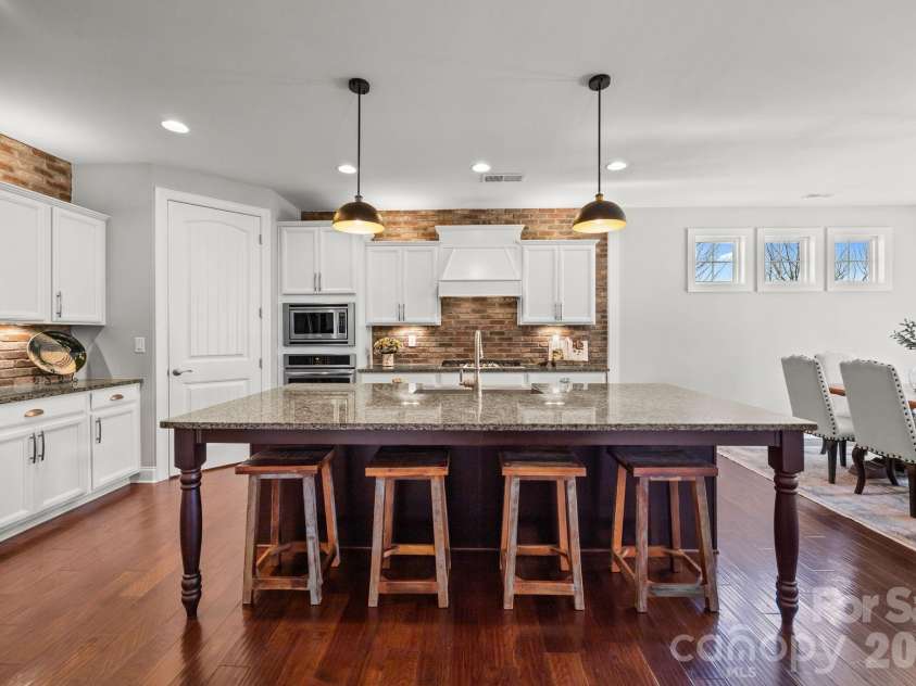 14918 Marymont Avenue, Huntersville, NC 28078.  MLS# CAR4341201, YatesRealty ID 3896. 