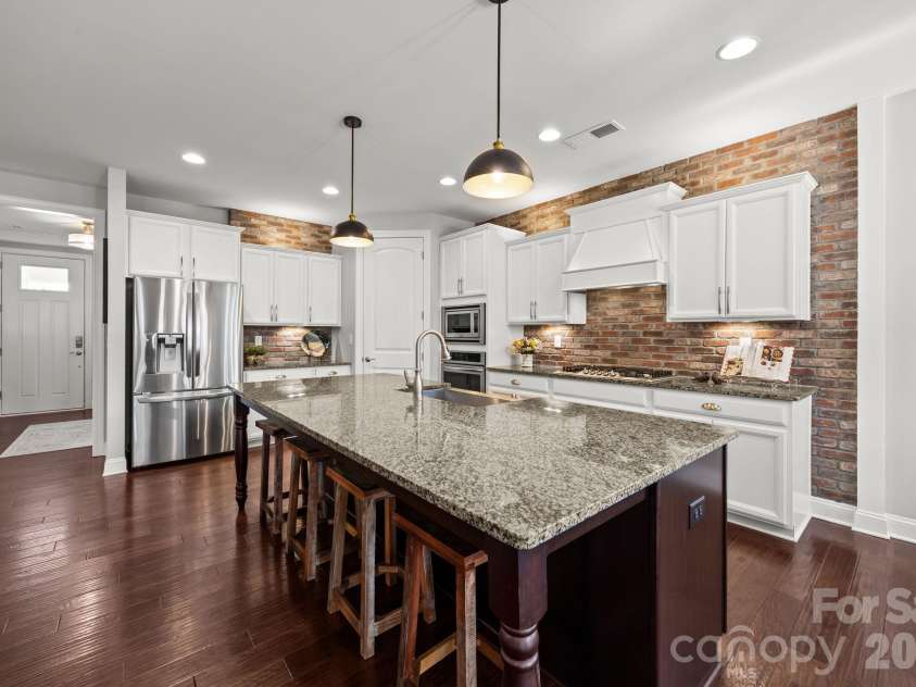 14918 Marymont Avenue, Huntersville, NC 28078.  MLS# CAR4341201, YatesRealty ID 3896. 