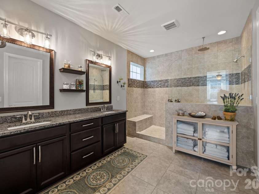 14918 Marymont Avenue, Huntersville, NC 28078.  MLS# CAR4341201, YatesRealty ID 3896. 