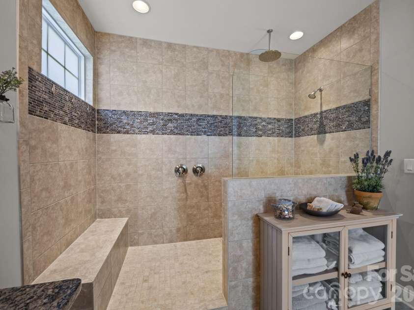 14918 Marymont Avenue, Huntersville, NC 28078.  MLS# CAR4341201, YatesRealty ID 3896. 