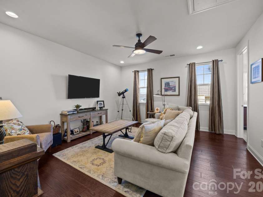 14918 Marymont Avenue, Huntersville, NC 28078.  MLS# CAR4341201, YatesRealty ID 3896. 