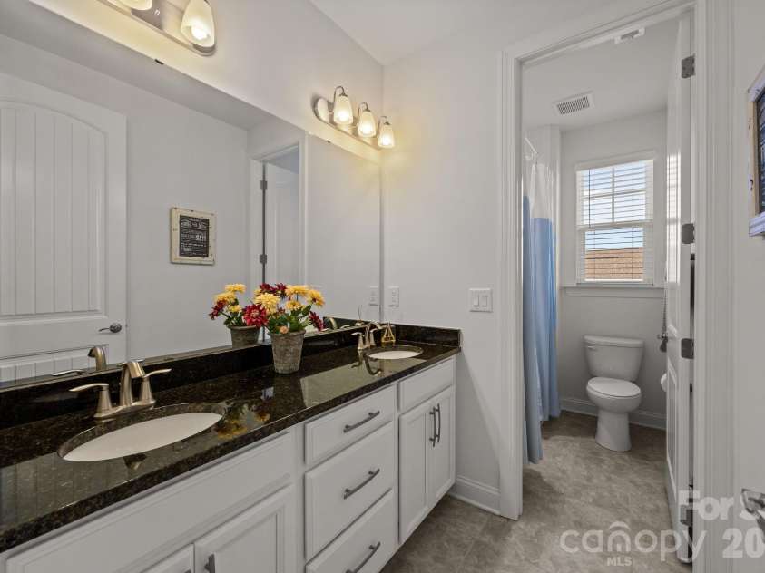 14918 Marymont Avenue, Huntersville, NC 28078.  MLS# CAR4341201, YatesRealty ID 3896. 