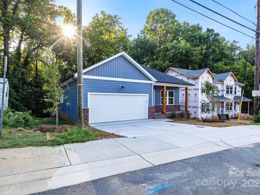 354 Moore Avenue, Mooresville, NC 28115.  MLS# CAR4270464, YatesRealty ID 3896. 