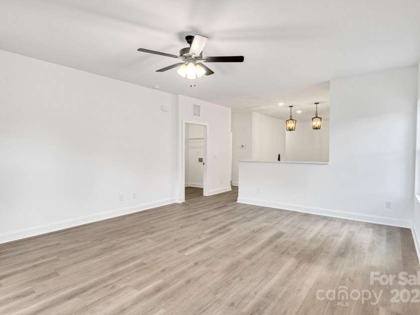 354 Moore Avenue, Mooresville, NC 28115.  MLS# CAR4270464, YatesRealty ID 3896. 