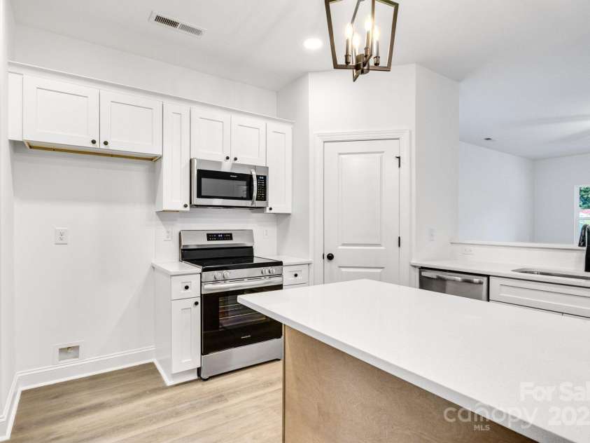 354 Moore Avenue, Mooresville, NC 28115.  MLS# CAR4270464, YatesRealty ID 3896. 