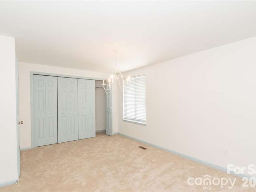 7340 Pebblestone Drive, Charlotte, NC 28212.  MLS# CAR4405481, YatesRealty ID 38962. 