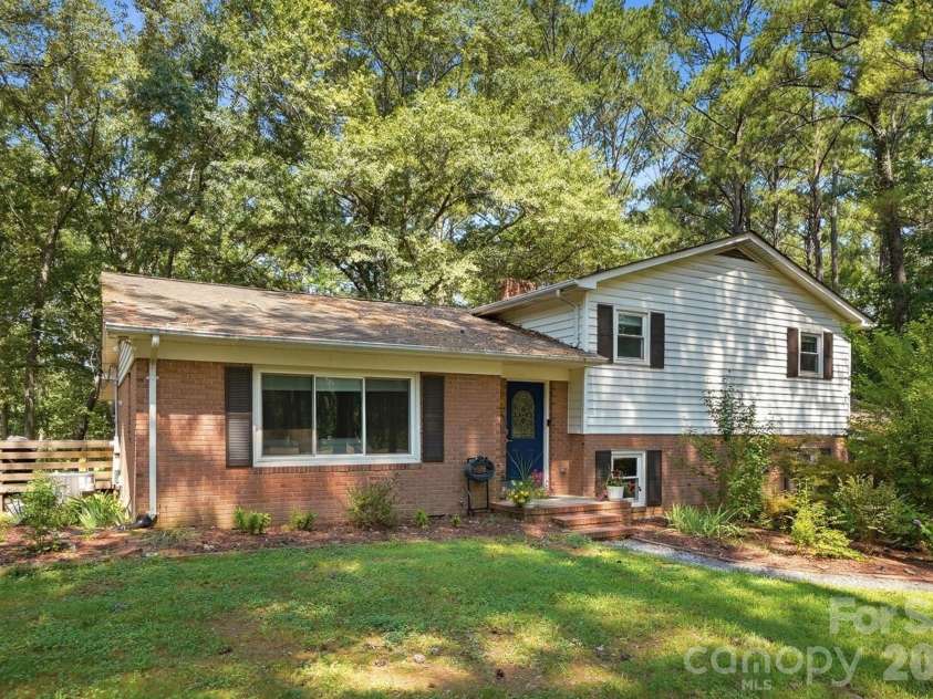 11060 Teresia Lane, Midland, NC 28107.  MLS# CAR4405956, YatesRealty ID 38963. 