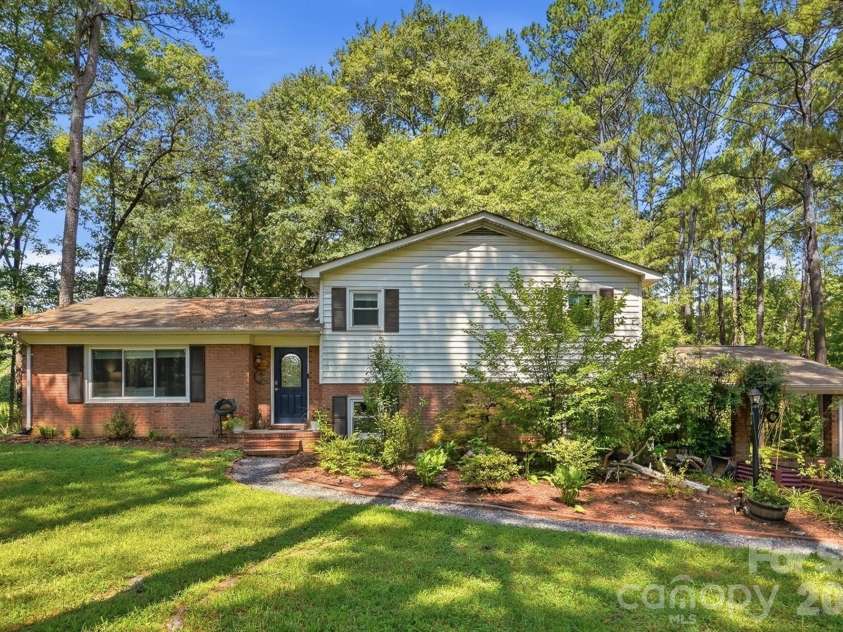 11060 Teresia Lane, Midland, NC 28107.  MLS# CAR4405956, YatesRealty ID 38963. 