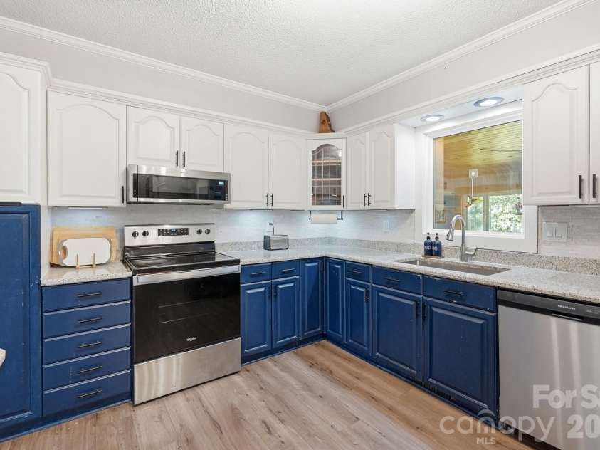 11060 Teresia Lane, Midland, NC 28107.  MLS# CAR4405956, YatesRealty ID 38963. 