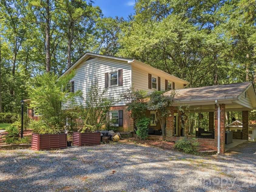 11060 Teresia Lane, Midland, NC 28107.  MLS# CAR4405956, YatesRealty ID 38963. 