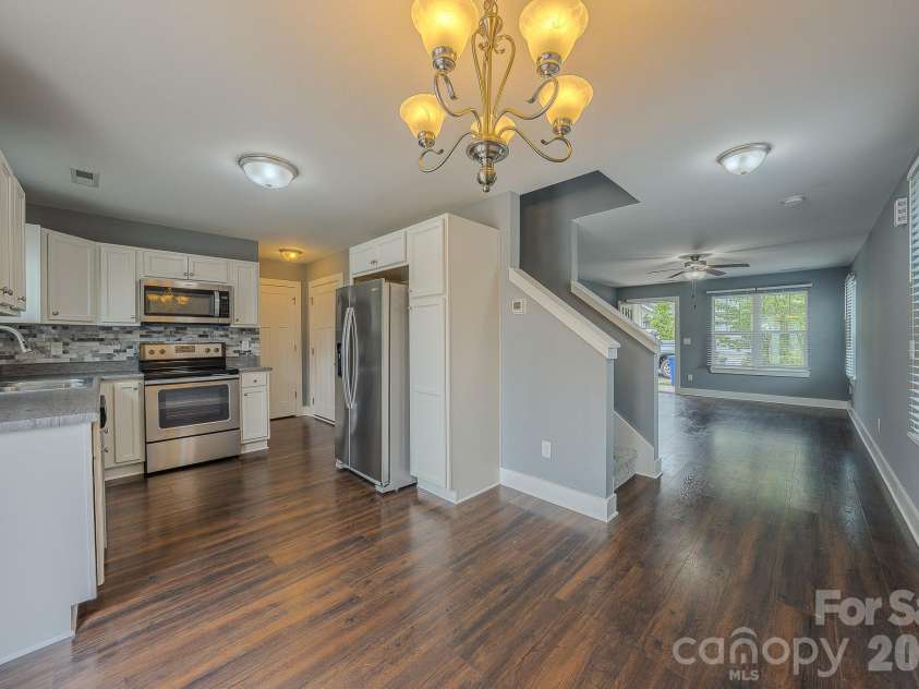 202 Stoney Point Way, Candler, NC 28715.  MLS# CAR4406460, YatesRealty ID 38965. 