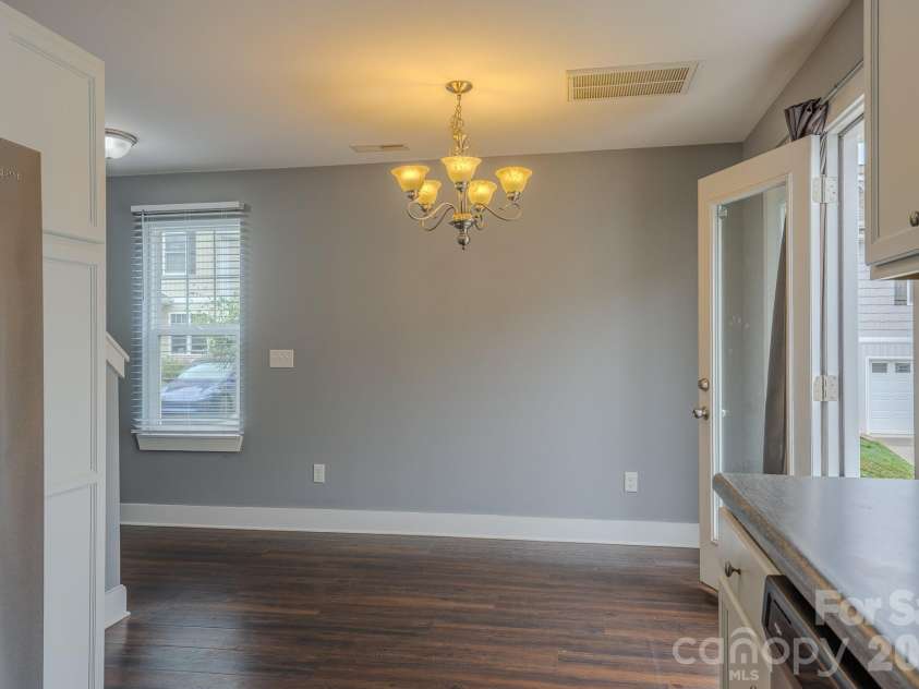 202 Stoney Point Way, Candler, NC 28715.  MLS# CAR4406460, YatesRealty ID 38965. 