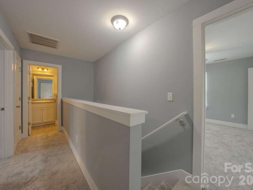 202 Stoney Point Way, Candler, NC 28715.  MLS# CAR4406460, YatesRealty ID 38965. 