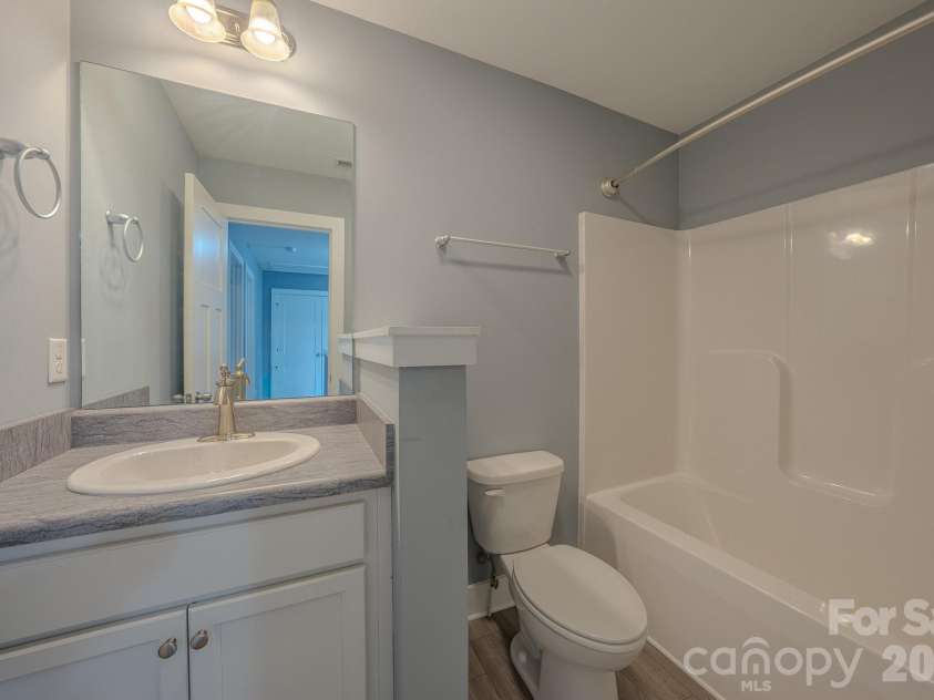 202 Stoney Point Way, Candler, NC 28715.  MLS# CAR4406460, YatesRealty ID 38965. 