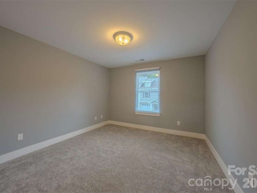 202 Stoney Point Way, Candler, NC 28715.  MLS# CAR4406460, YatesRealty ID 38965. 