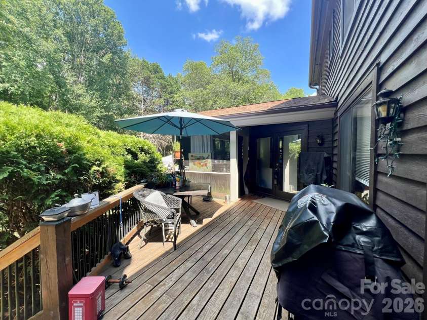 200 Foxlair Court, Matthews, NC 28105.  MLS# CAR4405914, YatesRealty ID 38966. Back deck