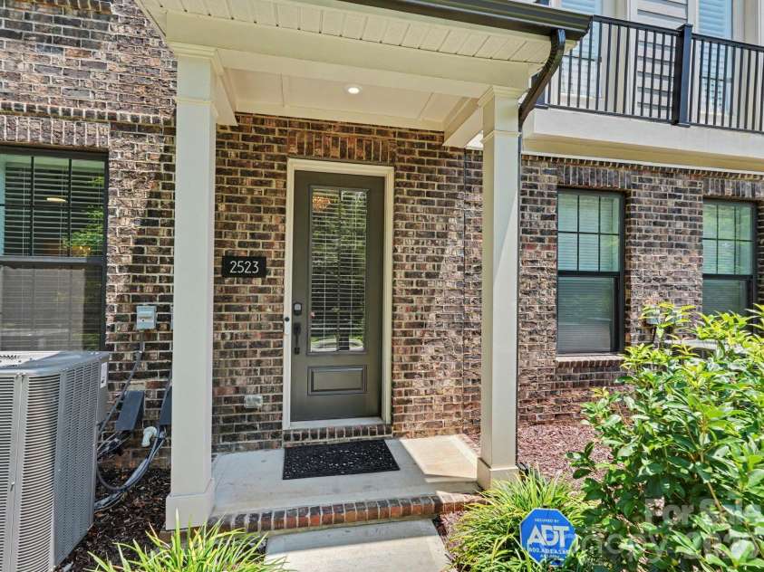 2523 Deacon Avenue, Charlotte, NC 28204.  MLS# CAR4402288, YatesRealty ID 38967. 