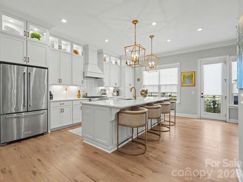 2523 Deacon Avenue, Charlotte, NC 28204.  MLS# CAR4402288, YatesRealty ID 38967. 