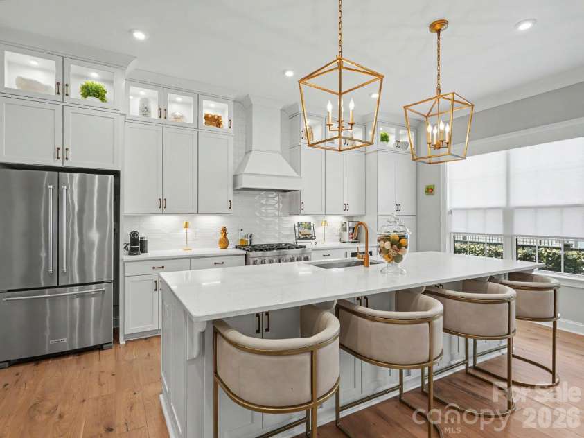 2523 Deacon Avenue, Charlotte, NC 28204.  MLS# CAR4402288, YatesRealty ID 38967. 