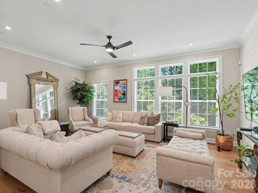 2523 Deacon Avenue, Charlotte, NC 28204.  MLS# CAR4402288, YatesRealty ID 38967. 