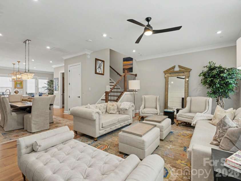 2523 Deacon Avenue, Charlotte, NC 28204.  MLS# CAR4402288, YatesRealty ID 38967. 