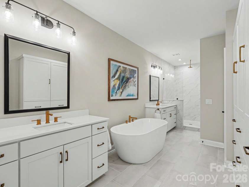 2523 Deacon Avenue, Charlotte, NC 28204.  MLS# CAR4402288, YatesRealty ID 38967. 