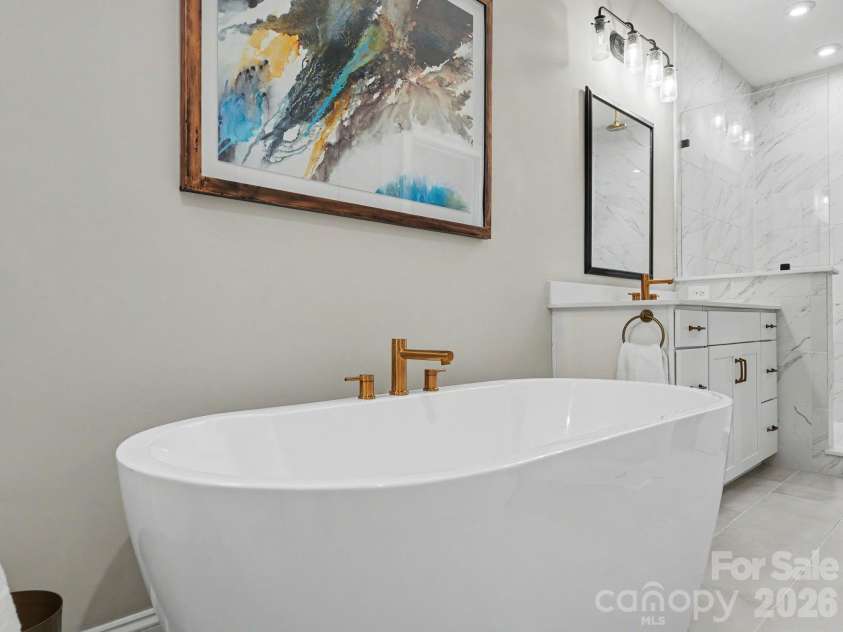 2523 Deacon Avenue, Charlotte, NC 28204.  MLS# CAR4402288, YatesRealty ID 38967. 