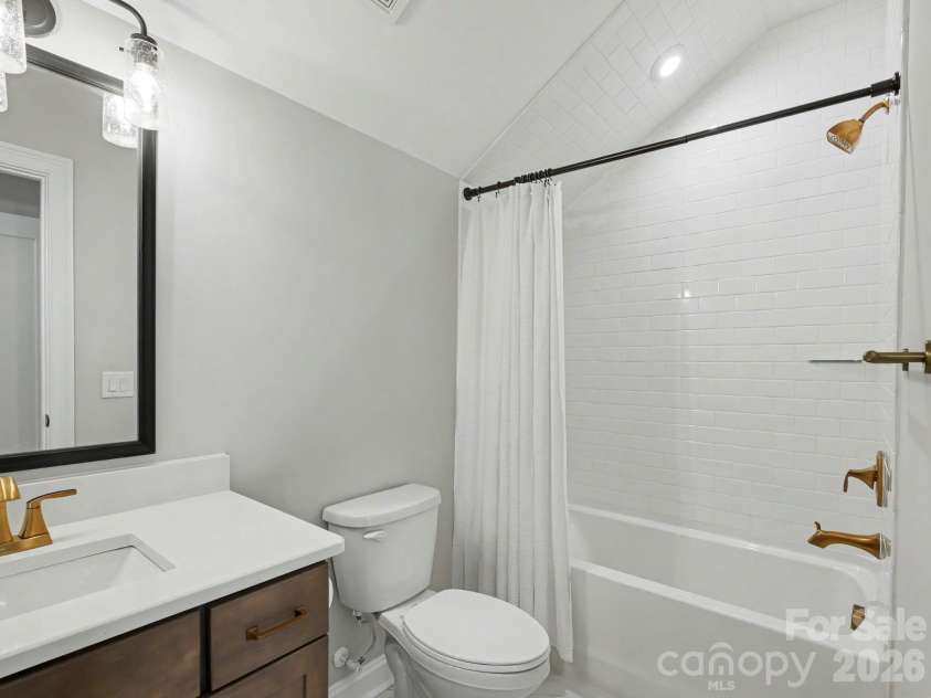 2523 Deacon Avenue, Charlotte, NC 28204.  MLS# CAR4402288, YatesRealty ID 38967. 