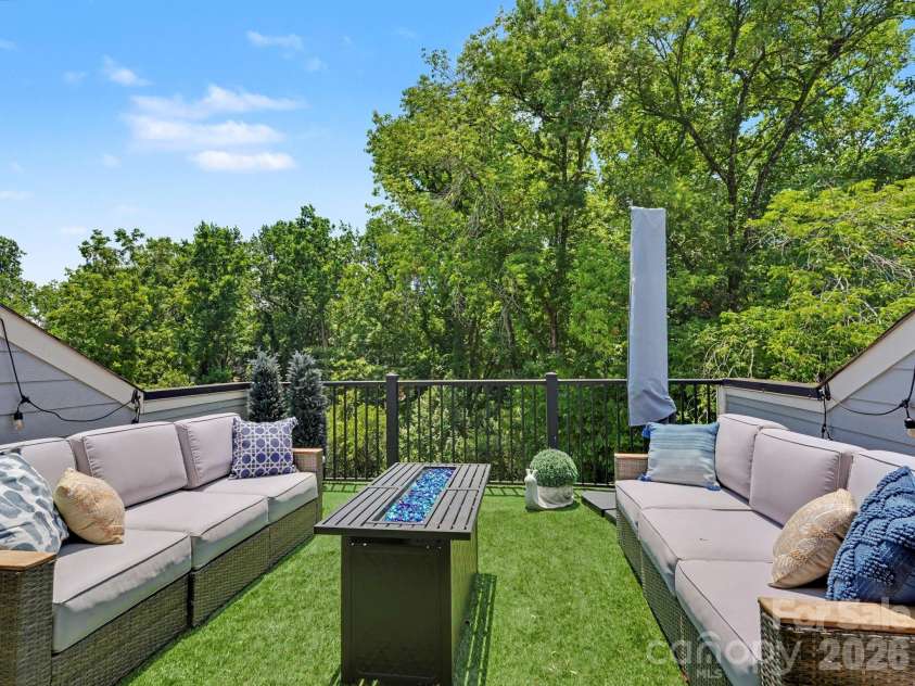 2523 Deacon Avenue, Charlotte, NC 28204.  MLS# CAR4402288, YatesRealty ID 38967. 