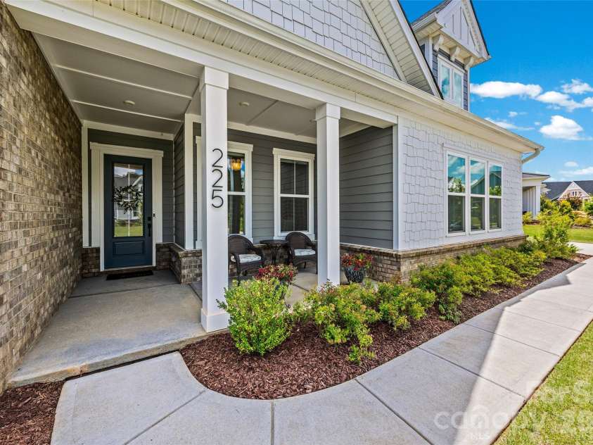 225 Lanyard Lane, Belmont, NC 28012.  MLS# CAR4399407, YatesRealty ID 38969. 
