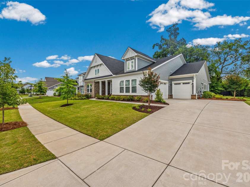 225 Lanyard Lane, Belmont, NC 28012.  MLS# CAR4399407, YatesRealty ID 38969. 