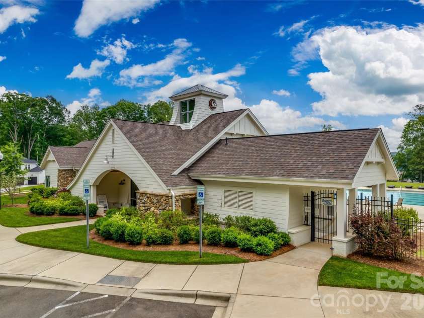 225 Lanyard Lane, Belmont, NC 28012.  MLS# CAR4399407, YatesRealty ID 38969. 