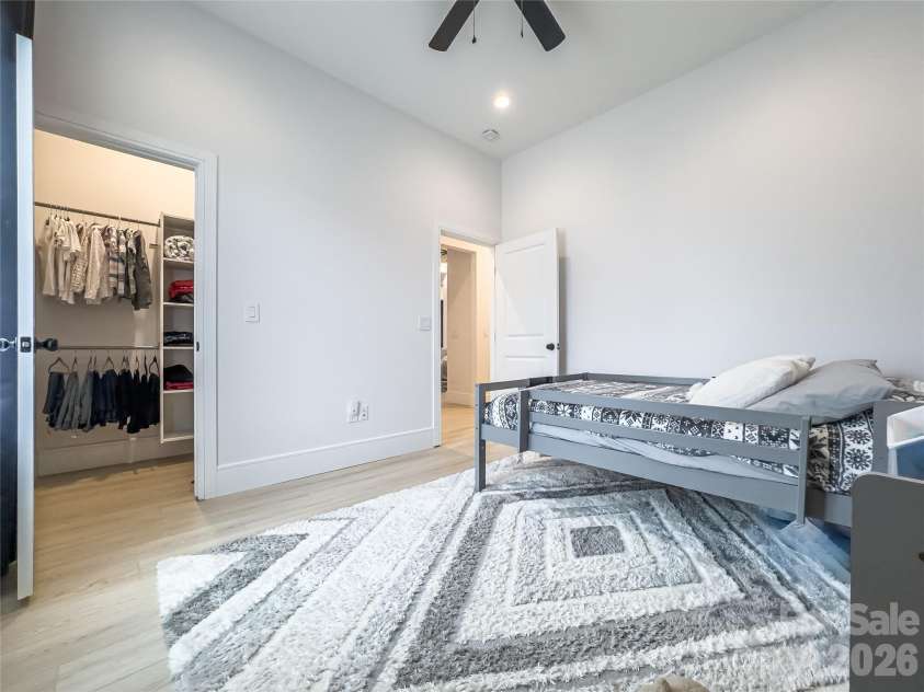 668 Players Ridge Road, Hickory, NC 28601.  MLS# CAR4306276, YatesRealty ID 3897. 