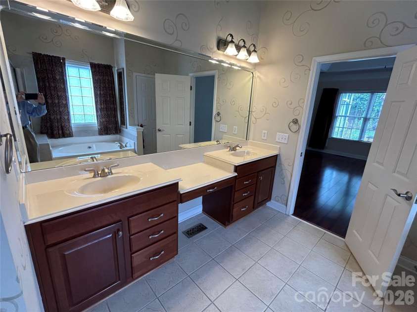 3968 Troon Drive, Concord, NC 28027.  MLS# CAR4405391, YatesRealty ID 38970. Full Bath