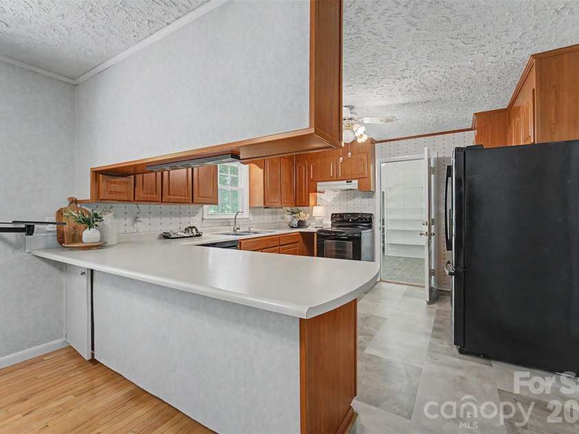 1747 University Heights Road, Cullowhee, NC 28723.  MLS# CAR4387686, YatesRealty ID 38972. 