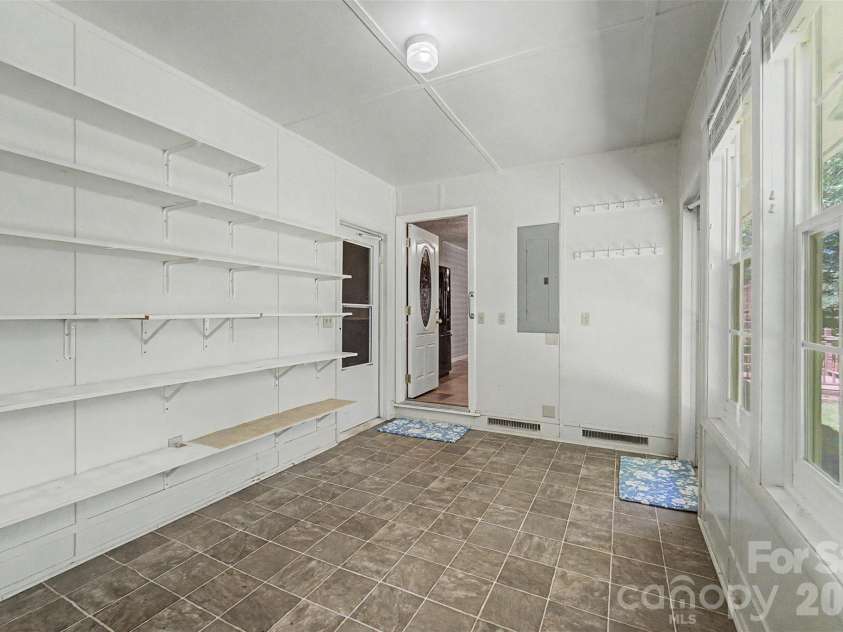 1747 University Heights Road, Cullowhee, NC 28723.  MLS# CAR4387686, YatesRealty ID 38972. 