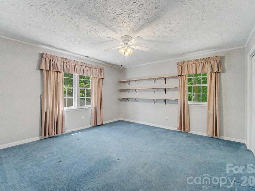 1747 University Heights Road, Cullowhee, NC 28723.  MLS# CAR4387686, YatesRealty ID 38972. 