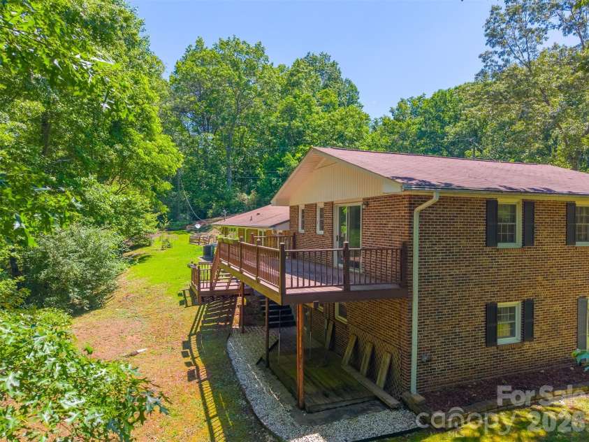 1747 University Heights Road, Cullowhee, NC 28723.  MLS# CAR4387686, YatesRealty ID 38972. 