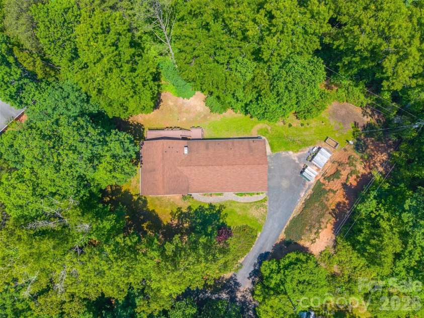 1747 University Heights Road, Cullowhee, NC 28723.  MLS# CAR4387686, YatesRealty ID 38972. 