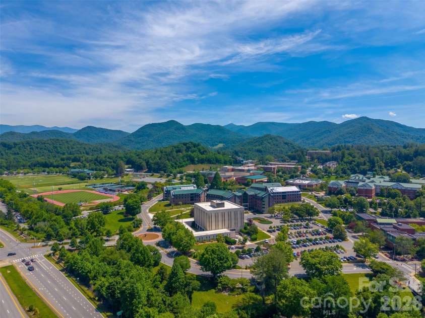 1747 University Heights Road, Cullowhee, NC 28723.  MLS# CAR4387686, YatesRealty ID 38972. 