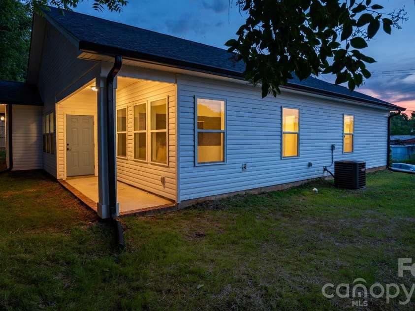 221 Ann Street, Concord, NC 28025.  MLS# CAR4406571, YatesRealty ID 38973. 