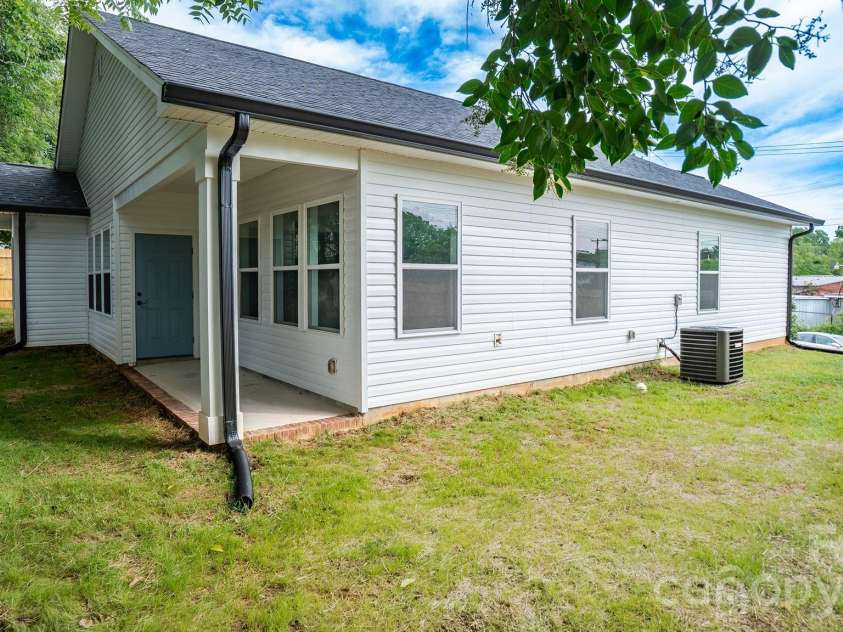 221 Ann Street, Concord, NC 28025.  MLS# CAR4406571, YatesRealty ID 38973. 