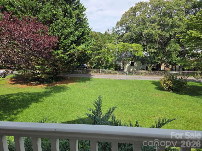 201 Stafford Street, Black Mountain, NC 28711.  MLS# CAR4404572, YatesRealty ID 38974. 
