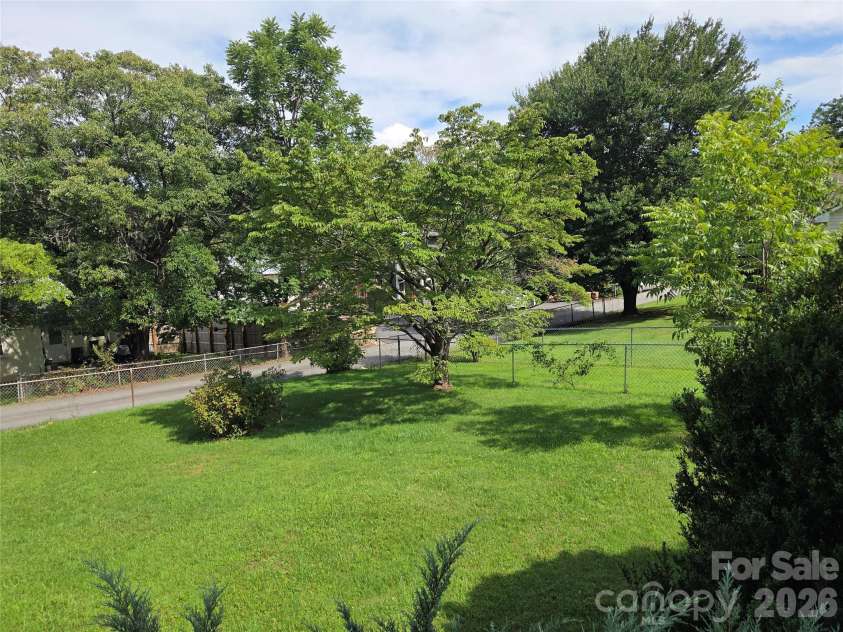 201 Stafford Street, Black Mountain, NC 28711.  MLS# CAR4404572, YatesRealty ID 38974. Large Front Yard